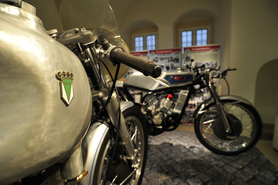 Auf Schloss Augustusburg könnt Ihr sächsische Motorradgeschichte auf 1200 Quadratmetern entdecken.