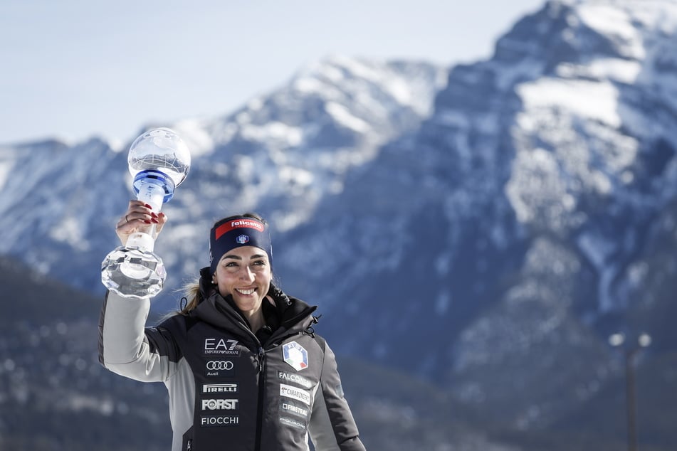 Mit Lisa Vittozzi (29) fehlt die amtierende Gesamtweltcupsiegerin im Biathlon derzeit verletzt - und wird auch nicht mehr ins Wettkampfgeschehen einsteigen.