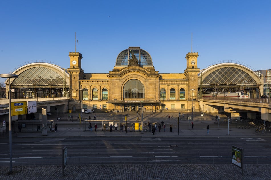 Immer wieder müssen die Polizeibeamten am Dresdner Hauptbahnhof ausrücken. Eine solch perfide Hehlerei haben sie aber sicherlich nur selten miterlebt.