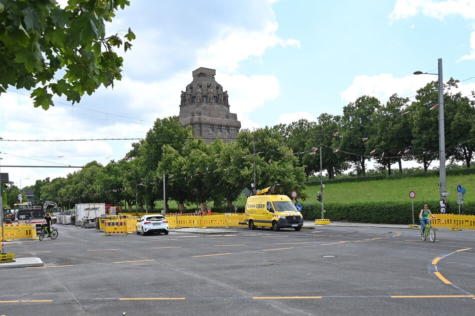 Am Völkerschlachtdenkmal wird noch Monate gebaut.