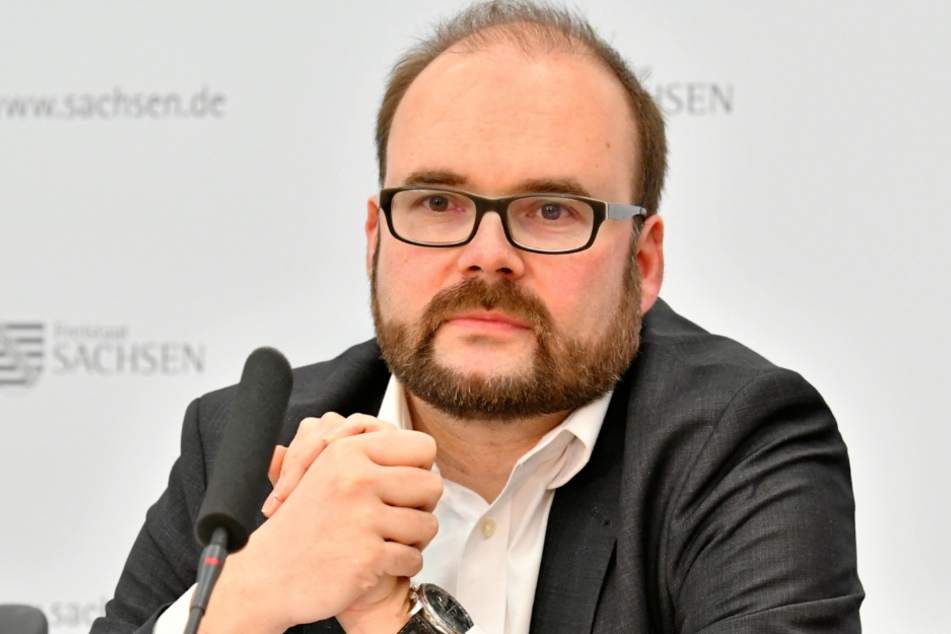 Beschwichtigt die Eltern: Kultusminister Christian Piwarz (44, CDU).