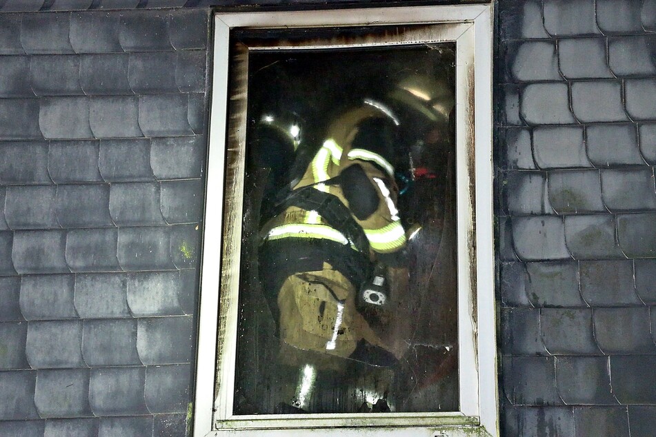 Auch im Inneren des Gebäudes musste die Feuerwehr tätig werden.