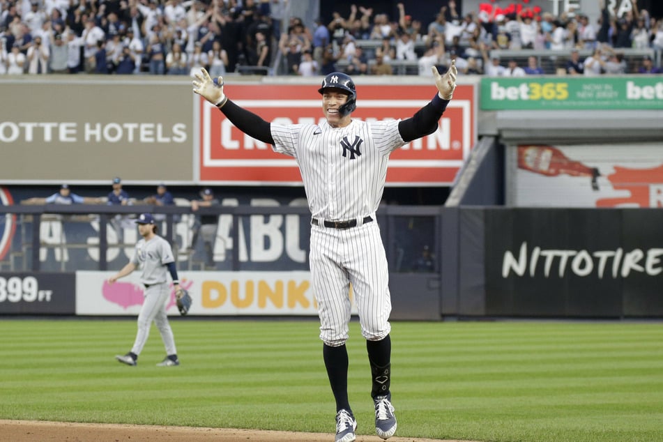 Aaron Judge hit a walk-off infield single in the 9th inning to beat the Rays on Sunday.