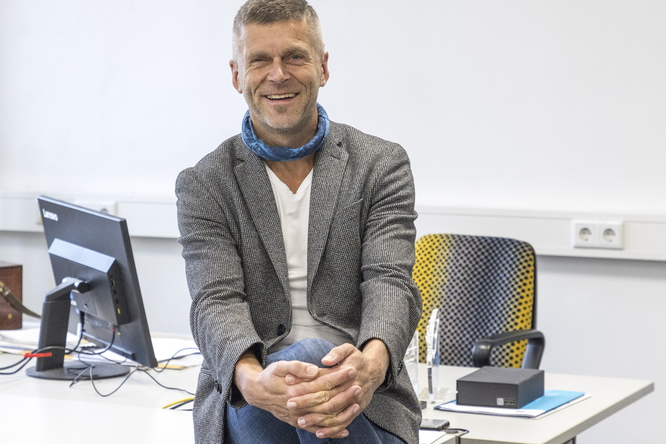 "Ich bin unheimlich stolz", bekundet Lars Seiffert (54), der sich bei DVB und SachsenEnergie um das Personal kümmert.