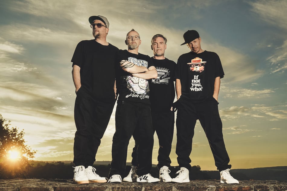 Die Fantastischen Vier spielen am Samstag ihre "Long Player"-Open-Air-Show bei den Filmnächten am Elbufer (v.l.): Smudo (57), Thomas D. (56), And.Ypsilon (57) und Michi Beck (57).