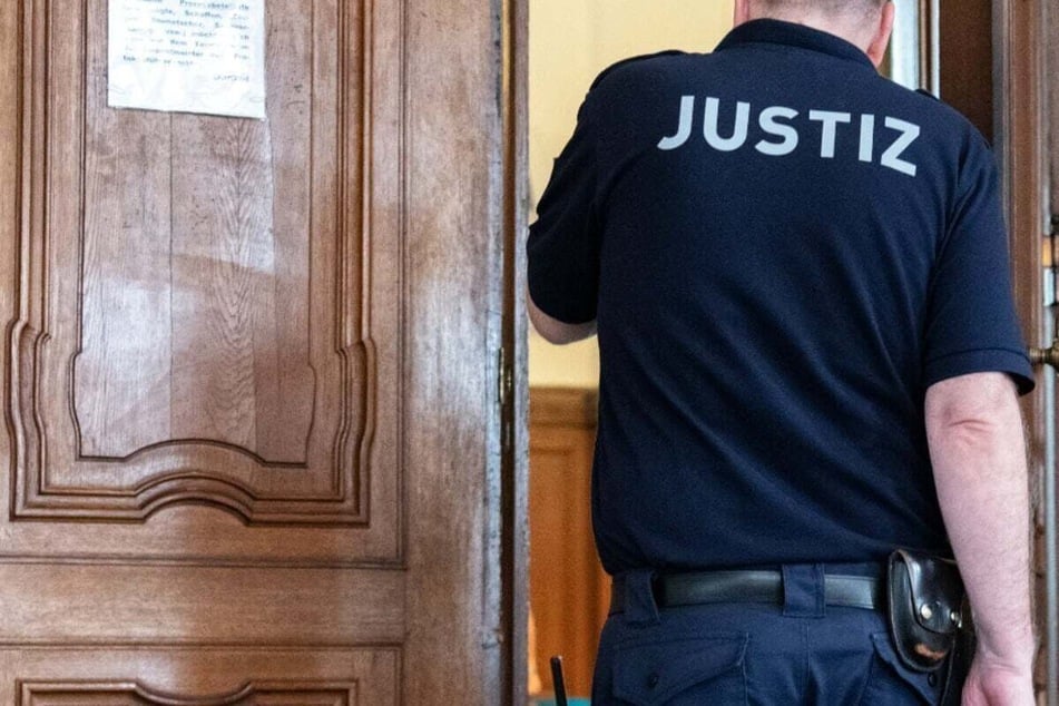 Vor dem Frankfurter Landgericht wird derzeit im Todesfall eines Babys verhandelt, das offensichtlich von ihrem Vater zu Tode geschüttelt wurde. (Symbolfoto)