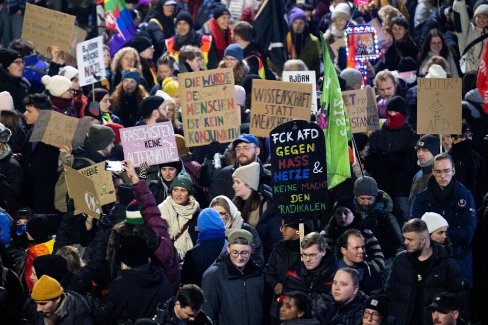 Begleitet von massiven Protesten: AfD hat neue Jugendorganisation gegründet!