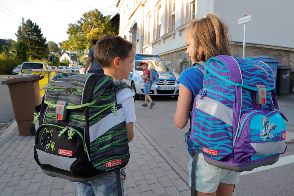 Ab Montag sind wieder zahlreiche Schulkinder unterwegs. Deswegen kümmert sich die Stadt Chemnitz weiterhin um einen noch sichereren Schulweg.