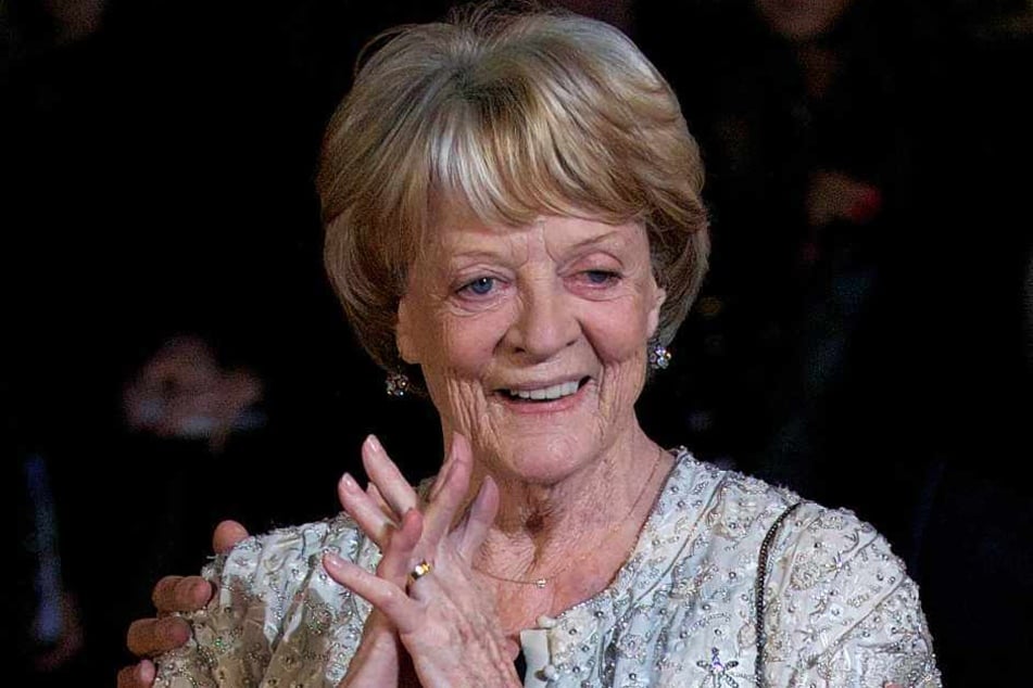 Oscar-winning British actor Maggie Smith has died in the hospital at the age of 89.