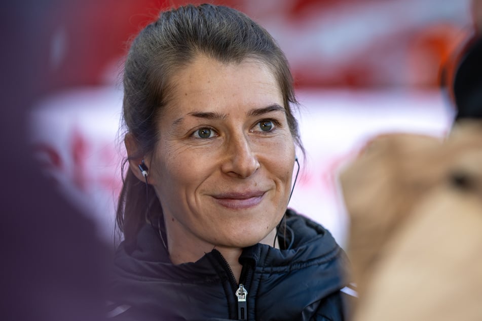 Marie-Louise Eta (34) trainiert die Eisernen bis zum Saisonende.