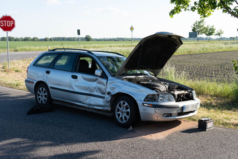 Der Fahrer (61) des Volvo hatte offenbar das Stoppschild nicht beachtet.