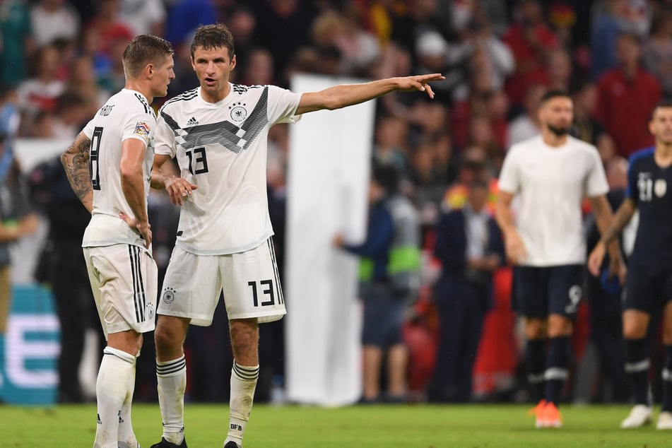 Würden beim Effzeh-Coach jederzeit spielen: Toni Kroos (l.) und Thomas Müller. (Archivfoto)