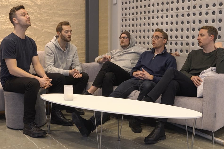 Michael Aberg (v.l.n.r.), Sebastian Åkesson, Adam Stenlund, Peter Widmark and Tomas Widmark treten als "Dad Harmony" (nicht nur) im Netz auf.