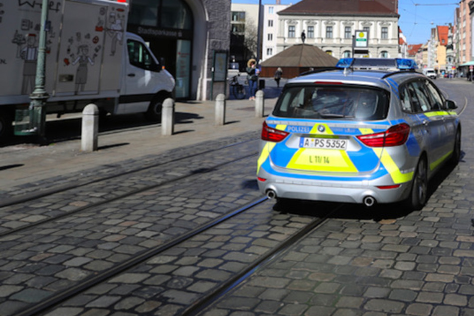 Die Polizei konnte den Tatverdächtigen in Augsburg festnehmen. (Symbolbild)