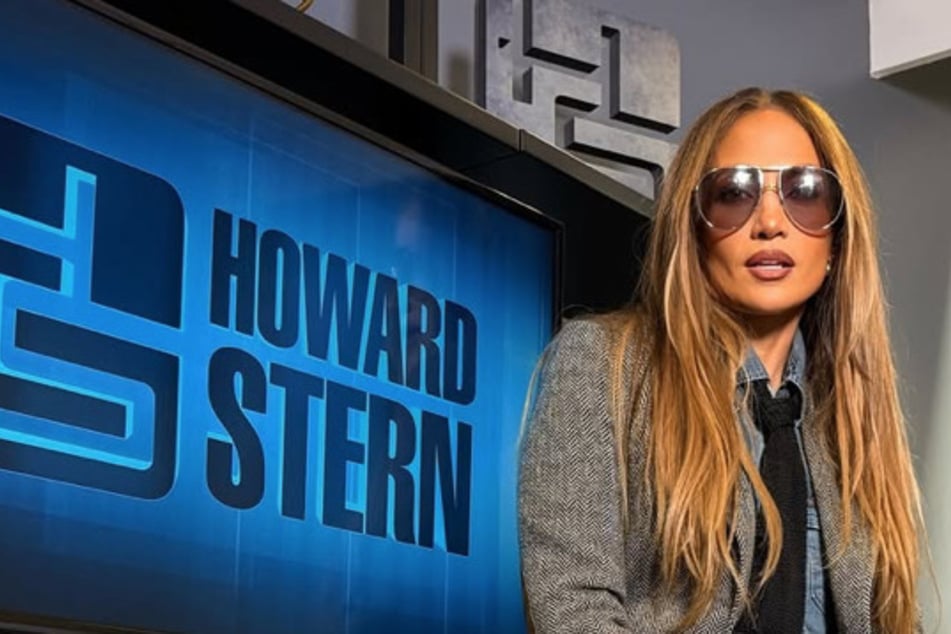 Jennifer Lopez throws major shade at all of her exes!