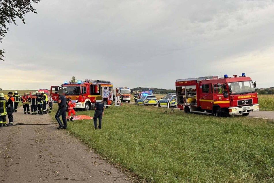 Zahlreiche Rettungskräfte kümmerten sich um die Verunglückten vor Ort.