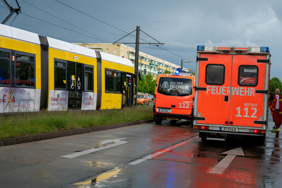 Der verletzte Mann kam in ein Krankenhaus. (Symbolbild)