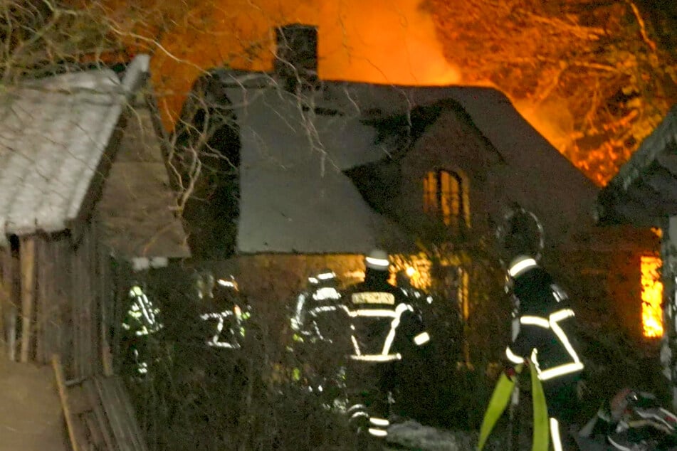Im Januar begann die Brandserie in der Gemeinde. Auch hier fiel ein Reetdachhaus den Flammen zum Opfer.