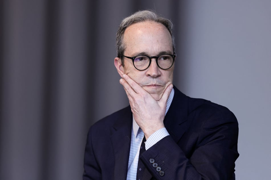 Jim Walden speaks during a New York City mayoral forum at the Columbia Journalism School on April 14, 2025.