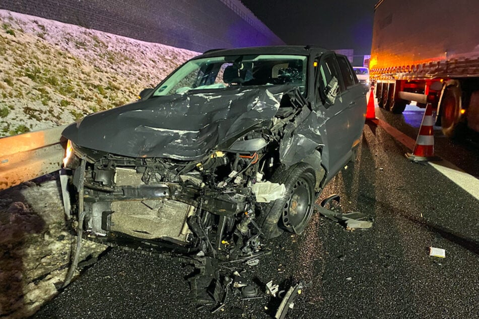 Tödlicher Familienausflug: VW kracht mit voller Wucht in Unfall-SUV auf A6