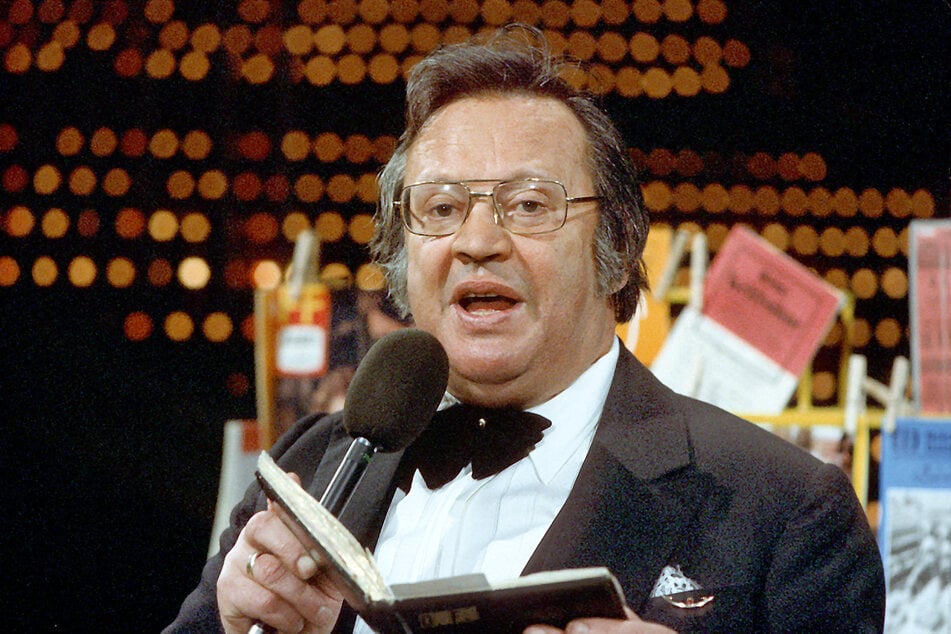Der unvergessene DDR-Conferenciers O.F. Weidling moderierte u.a. die TV-Show "Ein Kessel Buntes".