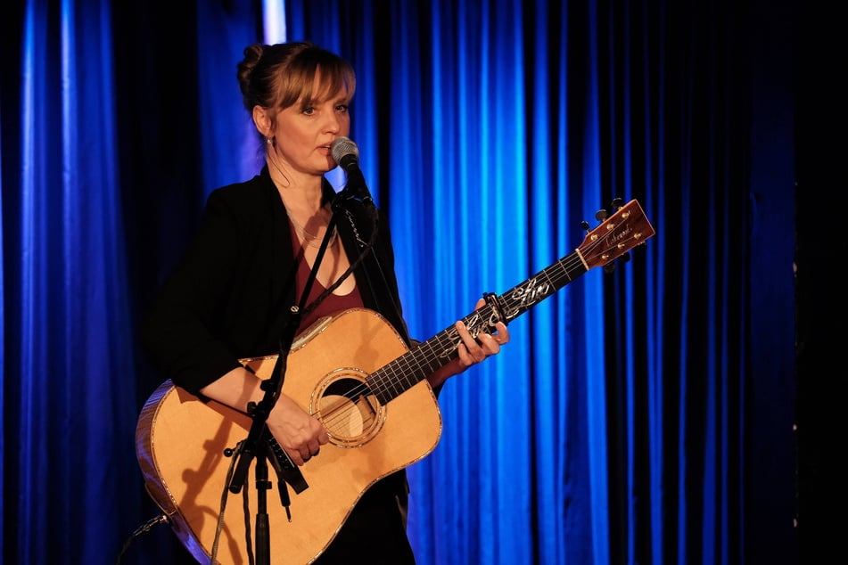 Christina Lux sorgt für musikalische Stimmung im Dixiebahnhof.