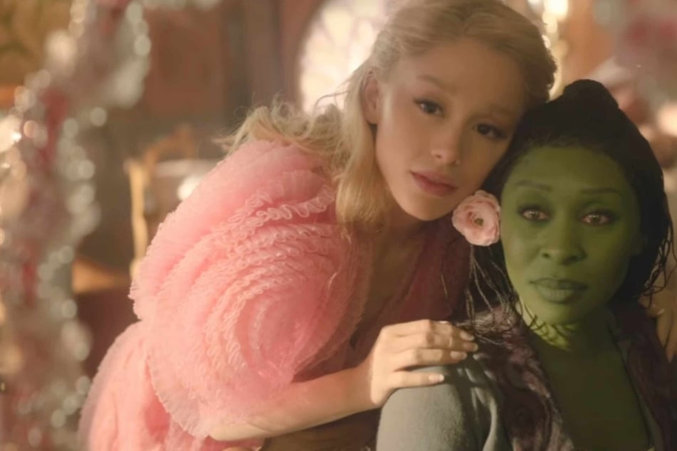 A new Wicked movie featurette dropped on Wednesday and the spotlight isn't on movie best friends Elphaba and Glinda but rather the beautiful real-life friendship of lead actors Ariana Grande (l.) and Cynthia Erivo (r.)!