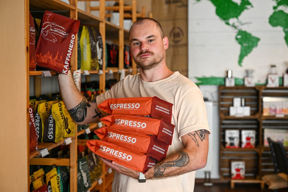 Kaffanero-Geschäftsführer Tobias Heppner (31) musste wegen gestiegener Kosten den Kilopreis für seinen beliebten Espresso anheben.