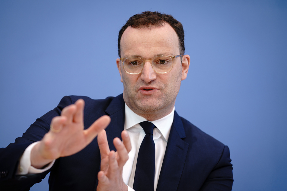 Jens Spahn (41, CDU), Bundesminister für Gesundheit, mahnt zur Geduld.