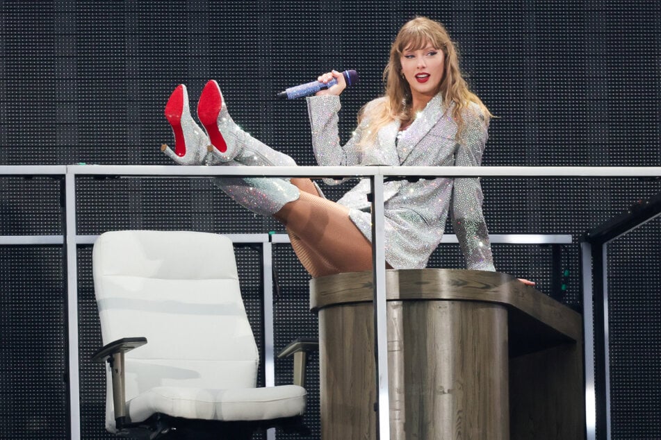 Taylor Swift (34) trat am Dienstag vor rund 50.000 Fans im Volksparkstadion auf.