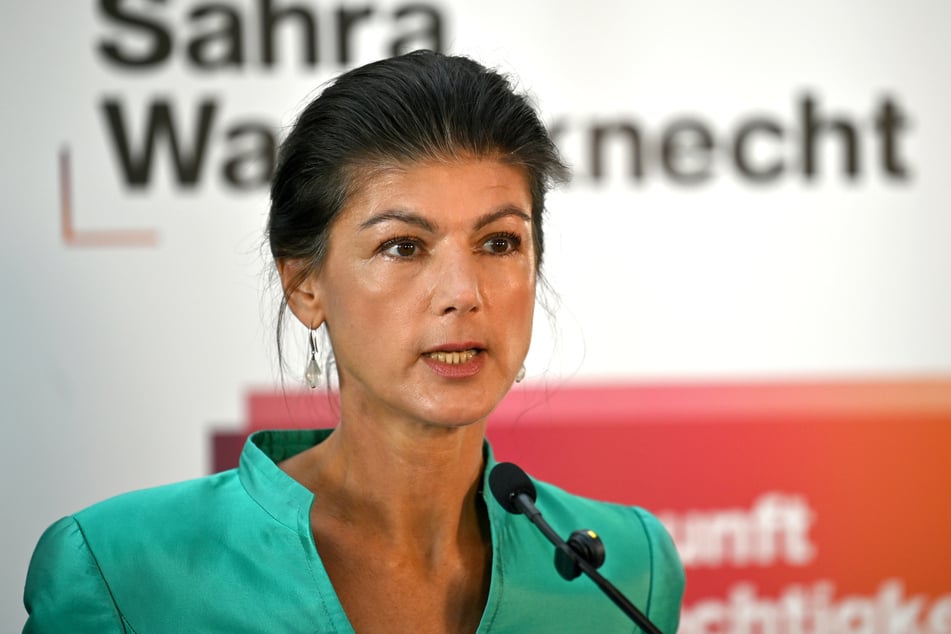 Mischt sich BSW-Vorsitzende Sahra Wagenknecht (55) mit immer neuen Forderungen in die eigentlich konstruktiv verlaufenden Gespräche in Thüringen ein? (Archivbild)