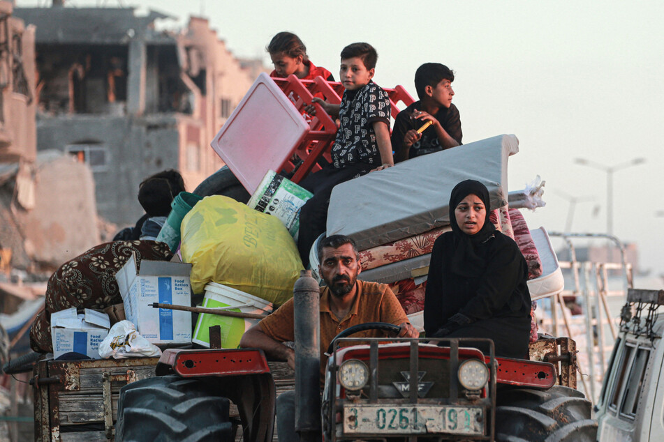 Beinahe täglich werden Familien im Gazastreifen dazu gezwungen. die Flucht zu ergreifen.