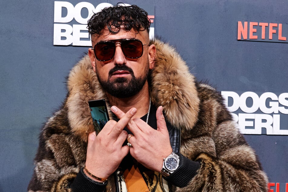 In der Wohnung von Rapper Haftbefehl (40) und seiner Frau bei Böblingen wurde eingebrochen. (Archivbild)