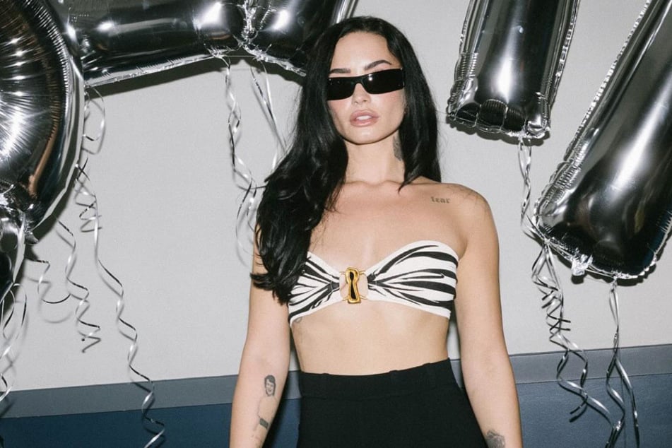 Demi Lovato celebrated her birthday with her loved ones – and some karaoke!