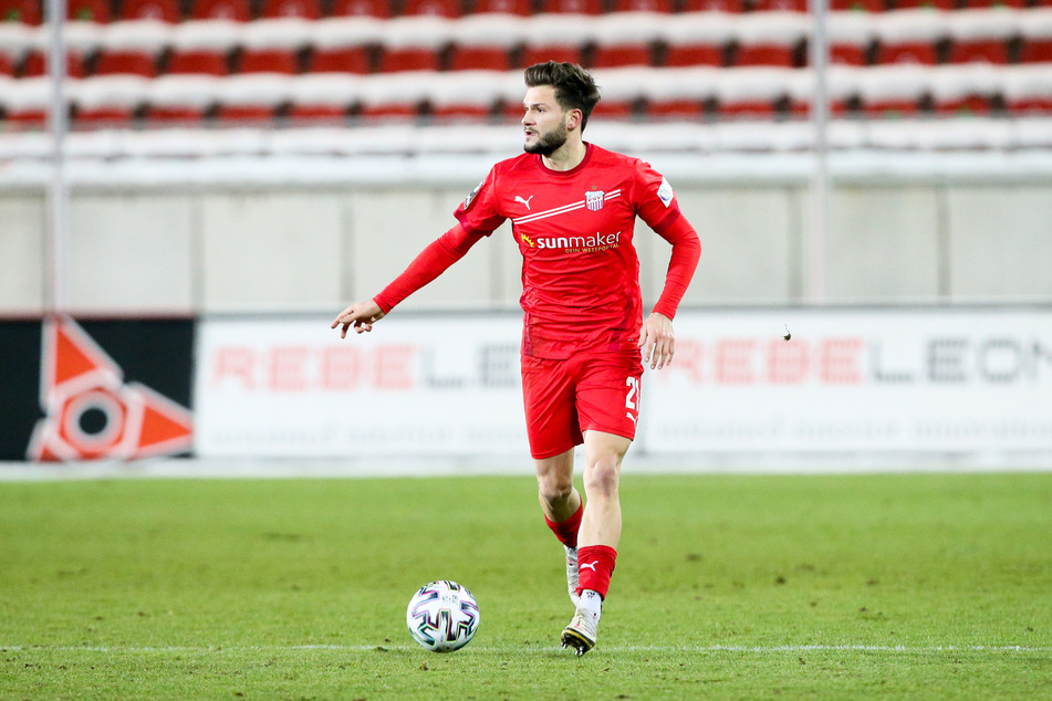 FSV-Spieler Marco Schikora wird ein weiteres Jahr für die Westsachsen spielen.