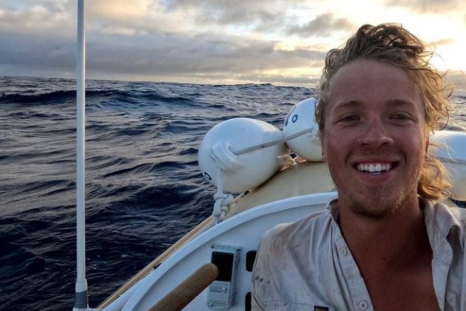 Tom Robinson (24) will durch Pazifik rudern, doch dann wirft eine Riesenwelle sein Boot um