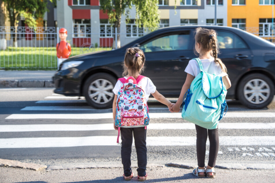 familienratgeber: Richtiges Verhalten im Straßenverkehr kann Kinder schützen
