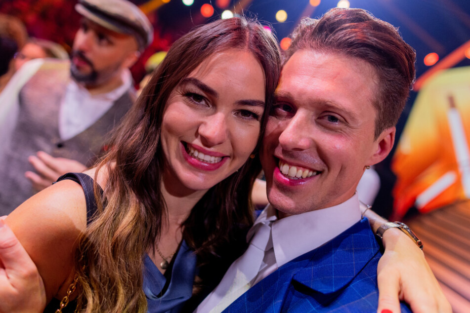 Renata und Valentin stehen seit vielen Jahren als Profitänzer für die RTL-Tanzshow "Let's Dance" vor der Kamera.