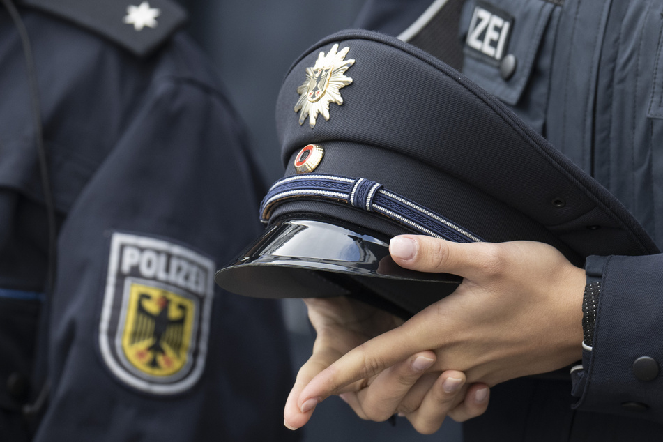 In Nordrhein-Westfalen bewerben sich nach wie vor zu wenig junge Menschen bei der Polizei.