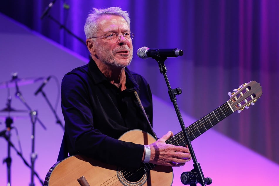 Schon früher hegte Reinhard Mey (81) den Traum, sein ganzes Leben lang zu singen und Songs zu schreiben.