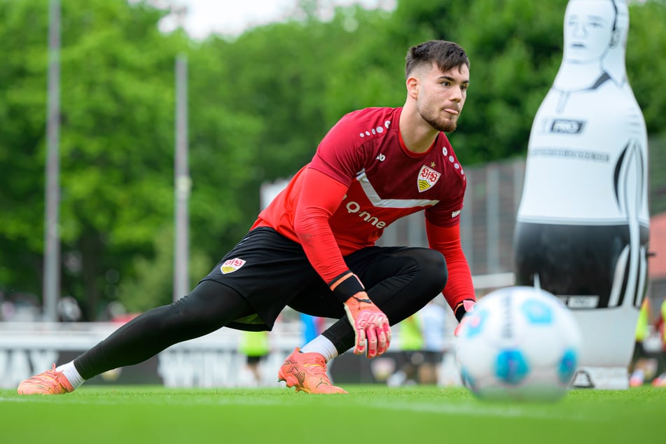 VfB-Torwart Dennis Seimen (18) will sich für die 1. Liga empfehlen.