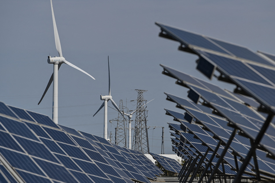 China is way ahead of the whole world on building renewable energy sources, new report shows