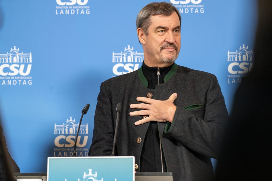 Bayerns Ministerpräsident Markus Söder (59) fordert eine rasche Umsetzung der Hymnenpflicht.