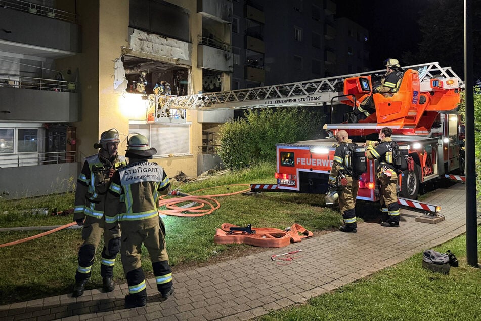 Insgesamt waren rund 100 Einsatzkräfte vor Ort.