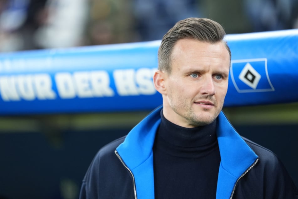 HSV-Sportdirektor Claus Costa (41) soll sich intensiv um Sturm-Juwel Andrej Vasiljevic (16) - offenbar mit Erfolg.