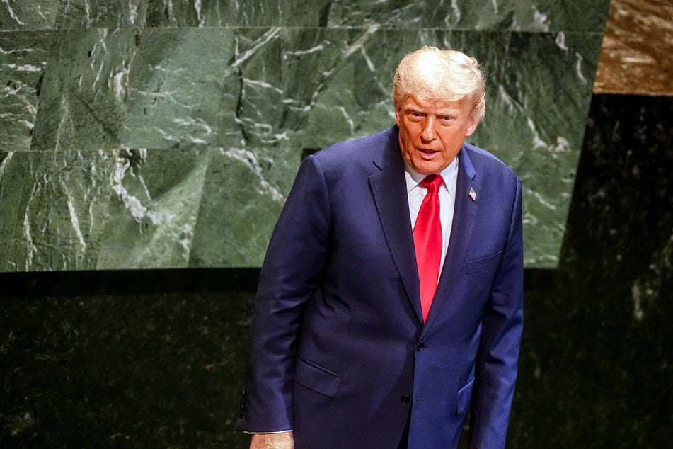 Donald Trump (79) hat eine klare Meinung, was mit Flugzeugen passieren soll, die in den Luftraum von Nato-Staaten eindringen.
