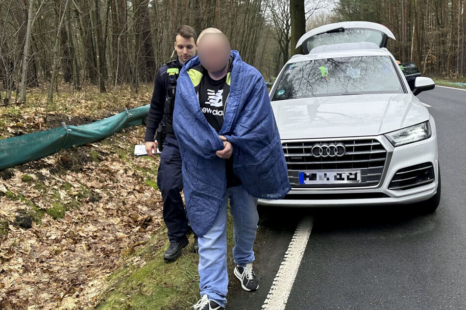 Am Donnerstagvormittag stoppten Bundespolizisten nahe Niesky einen 38-Jährigen, der einen gestohlenen Audi fuhr.