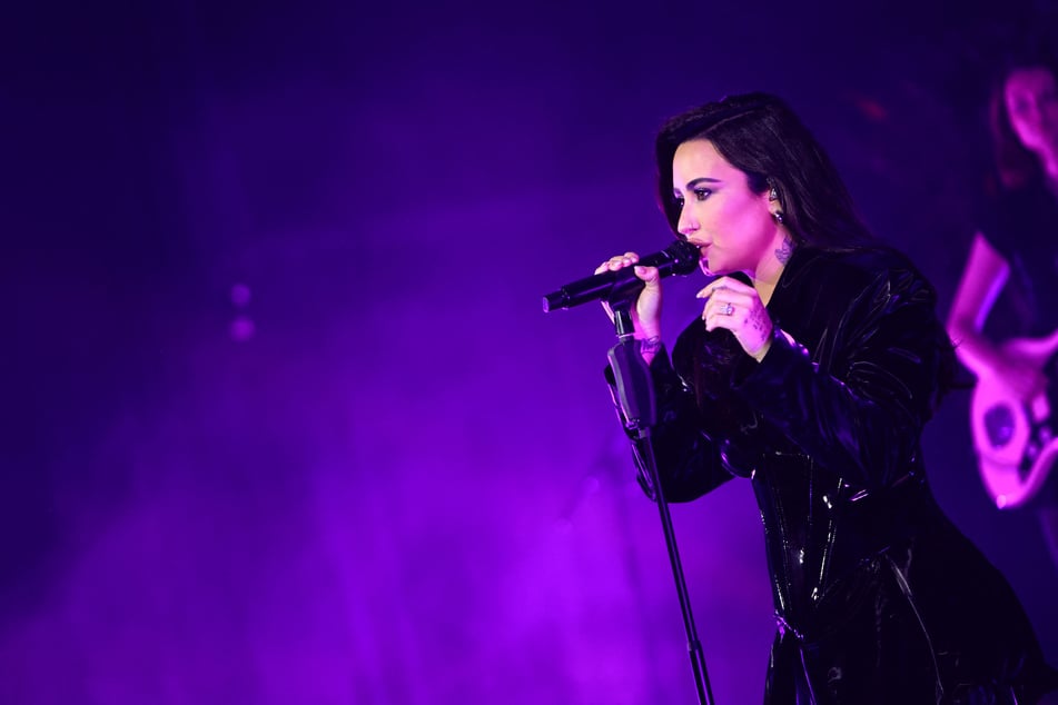 Demi Lovato (32) äußerte sich am Montag zu den traurigen Baby-News ihrer Schwester.