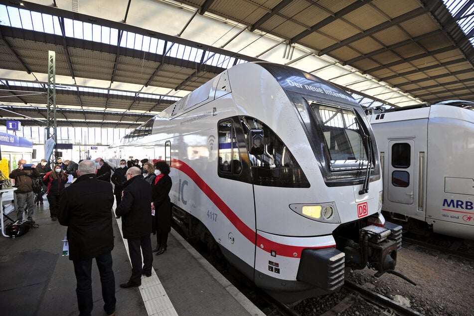 Der neue Intercity-Zug der Marke "Stadler KISS": Er soll die Chemnitzer ab Juni ohne Umstieg nach Berlin transportieren.