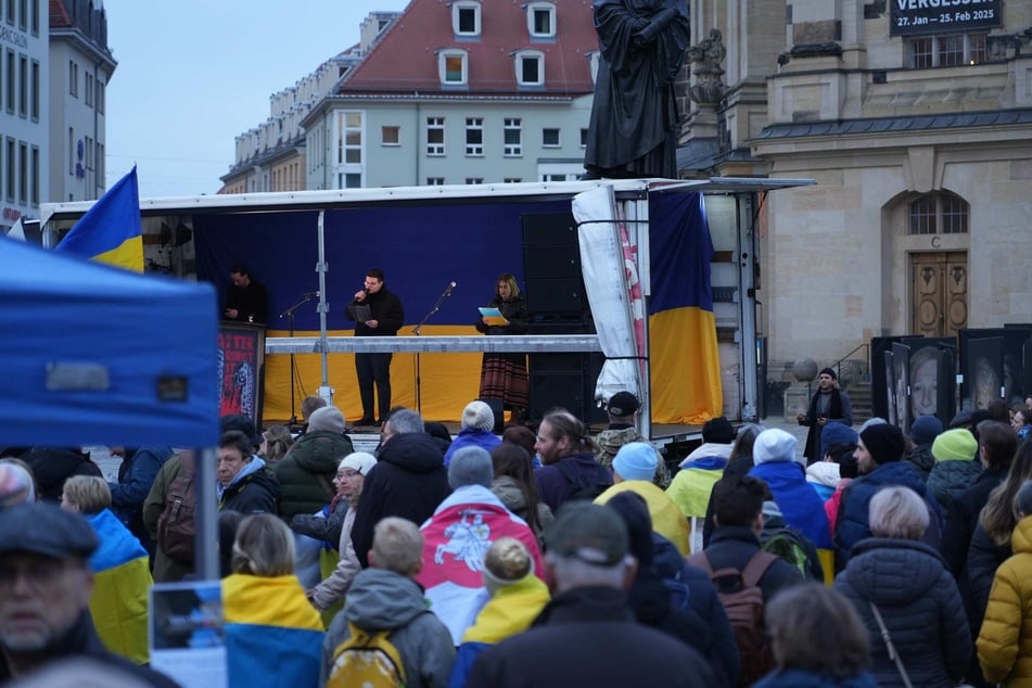 Die Ladefläche eines Lkws wurde für Redebeiträge genutzt.